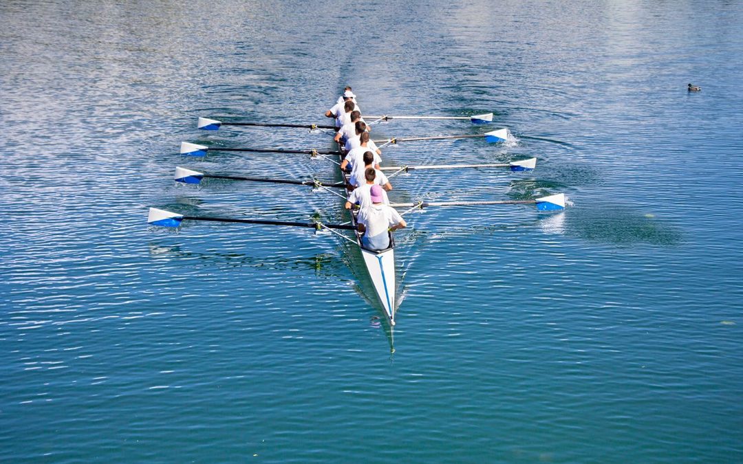 Coaching d'équipe et intelligence collective : une équipe qui avance en parfaite synchronisation